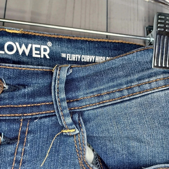 Wallflower Distressed The Flirty Curvy high rise skinny jeans - Picture 3 of 11